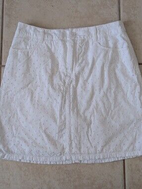 Croft & Barrow White Eyelet Skirt Size 4